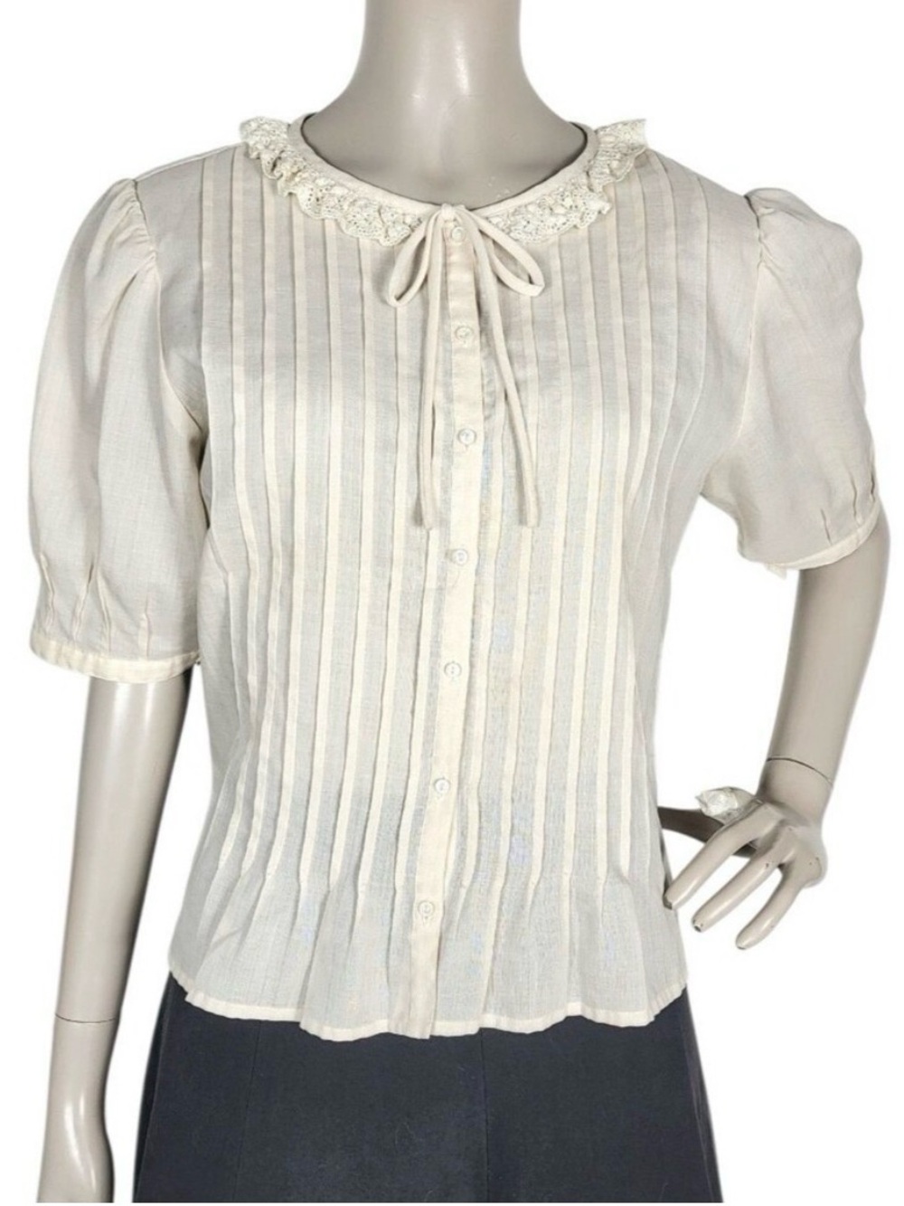 Le Centre Harajuku Vintage Creme Lace Collar Pintuck Puff Sleeve Feminine Blouse